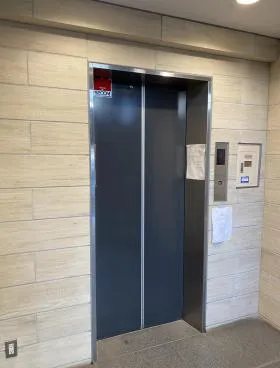 大西ビルの外観