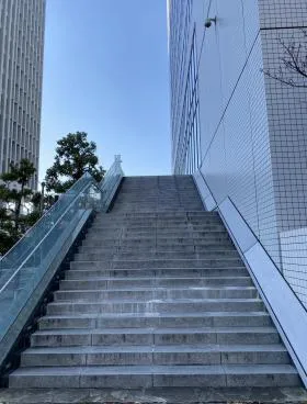 大崎フロントタワービルの外観