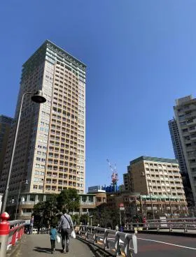 大崎フロントタワービルの外観