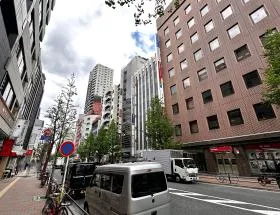 昇立西新宿ビルの外観