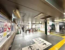 都営大江戸線「新宿西口駅」
