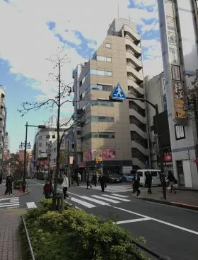葉山ビルの外観