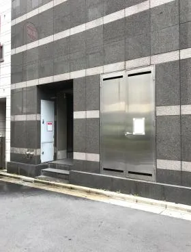 TISビルの外観