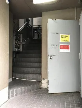 TISビルの外観