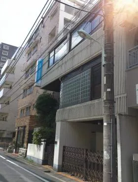 高野ビルの外観
