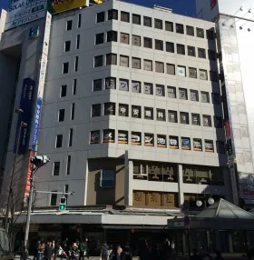 タカセセントラルビルの外観