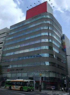ビック池袋東口(旧)アイケアビルの外観