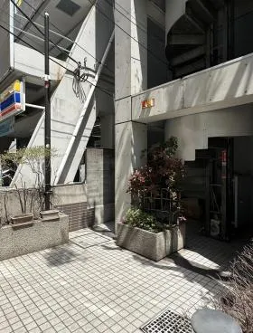 宮坂甲斐路ビルの外観
