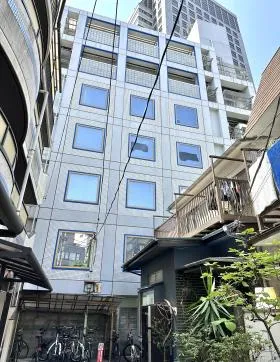 宮坂甲斐路ビルの外観