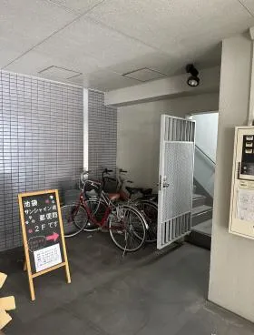 MAKIビルの外観