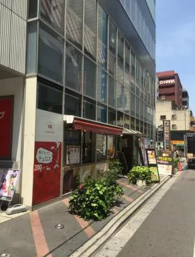 aune池袋の外観