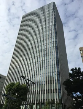 ニッセイ池袋ビルの外観