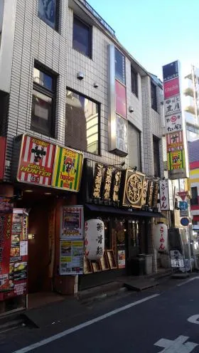 東京ビルの外観