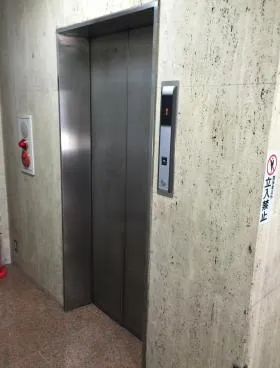 ホリグチビルの外観
