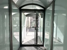オーキッドプレイス六本木の外観
