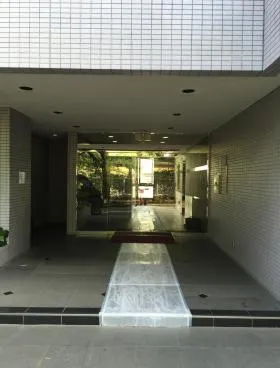 山水ビルの外観