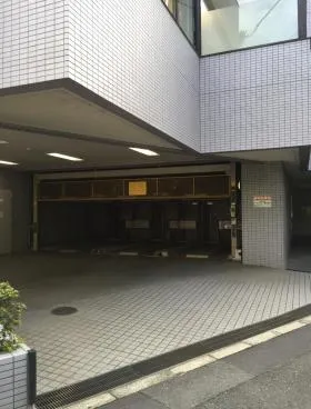 山水ビルの外観