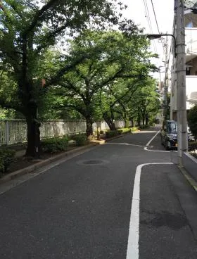 山水ビルの外観