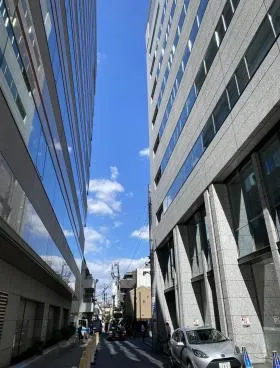 野村不動産西新宿共同ビルの外観