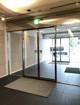 赤坂パークプラザビルの外観
