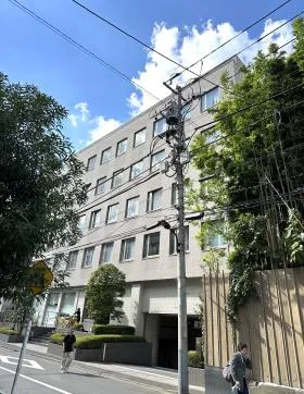 赤坂パークプラザビルの外観