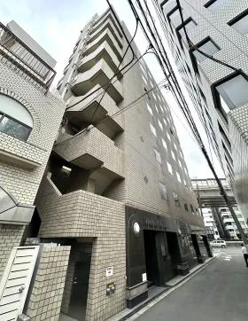 飯田橋デルタビルの外観