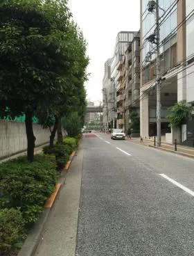 井上旭門ビルの外観