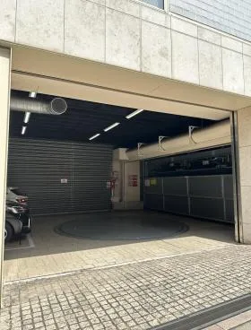白鳥橋三笠ビルの外観