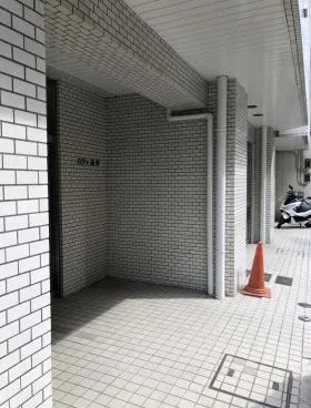 ロジェ坂田の外観