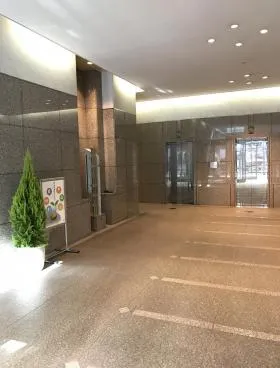 ダイハツ・ニッセイ池袋ビルの外観