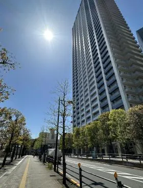 ライズアリーナビルの外観