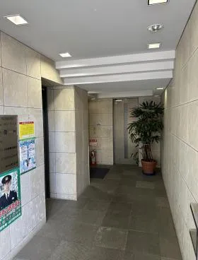舟正ビルの外観