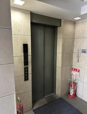 舟正ビルの外観
