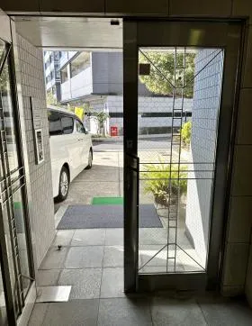 舟正ビルの外観