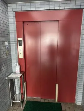 船清ビルの外観