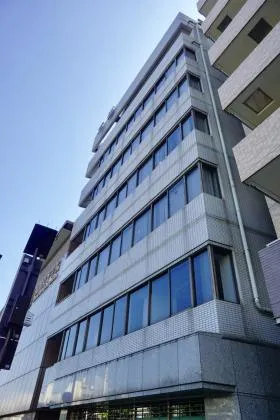 三徳ビルの外観