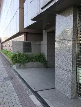 三徳ビルの外観