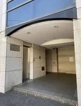 松風ビルの外観