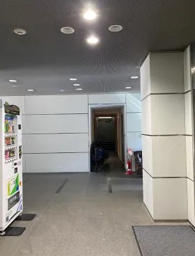 渡辺コーポレーションビルの外観