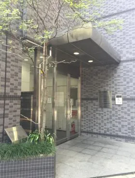 池袋今泉ビルの外観