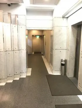 新倉ビルの外観