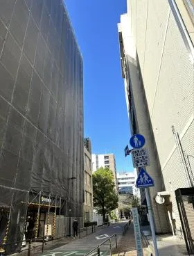 新倉ビルの外観