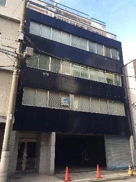 進盛ビルの外観