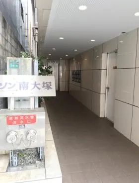 メゾン南大塚ビルの外観
