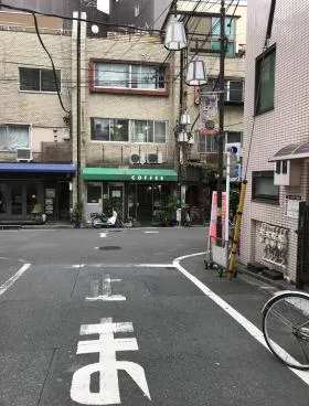 HKアークビルの外観