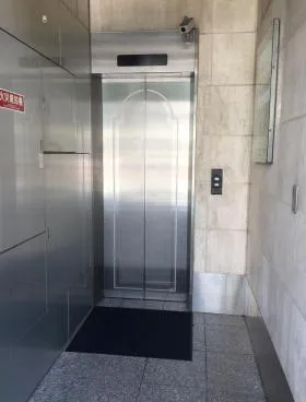 ゴールデンプラザ池袋ビルの外観