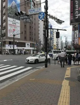 ゴールデンプラザ池袋ビルの外観