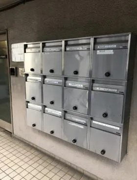 名古路本館ビルの外観
