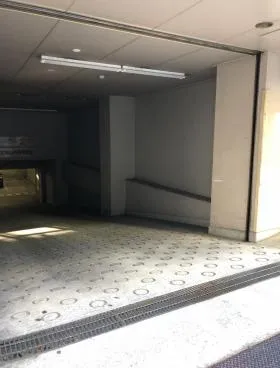 名古路本館ビルの外観