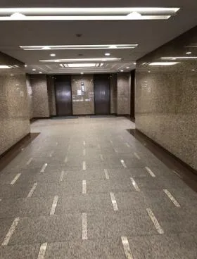 名古路本館ビルの外観